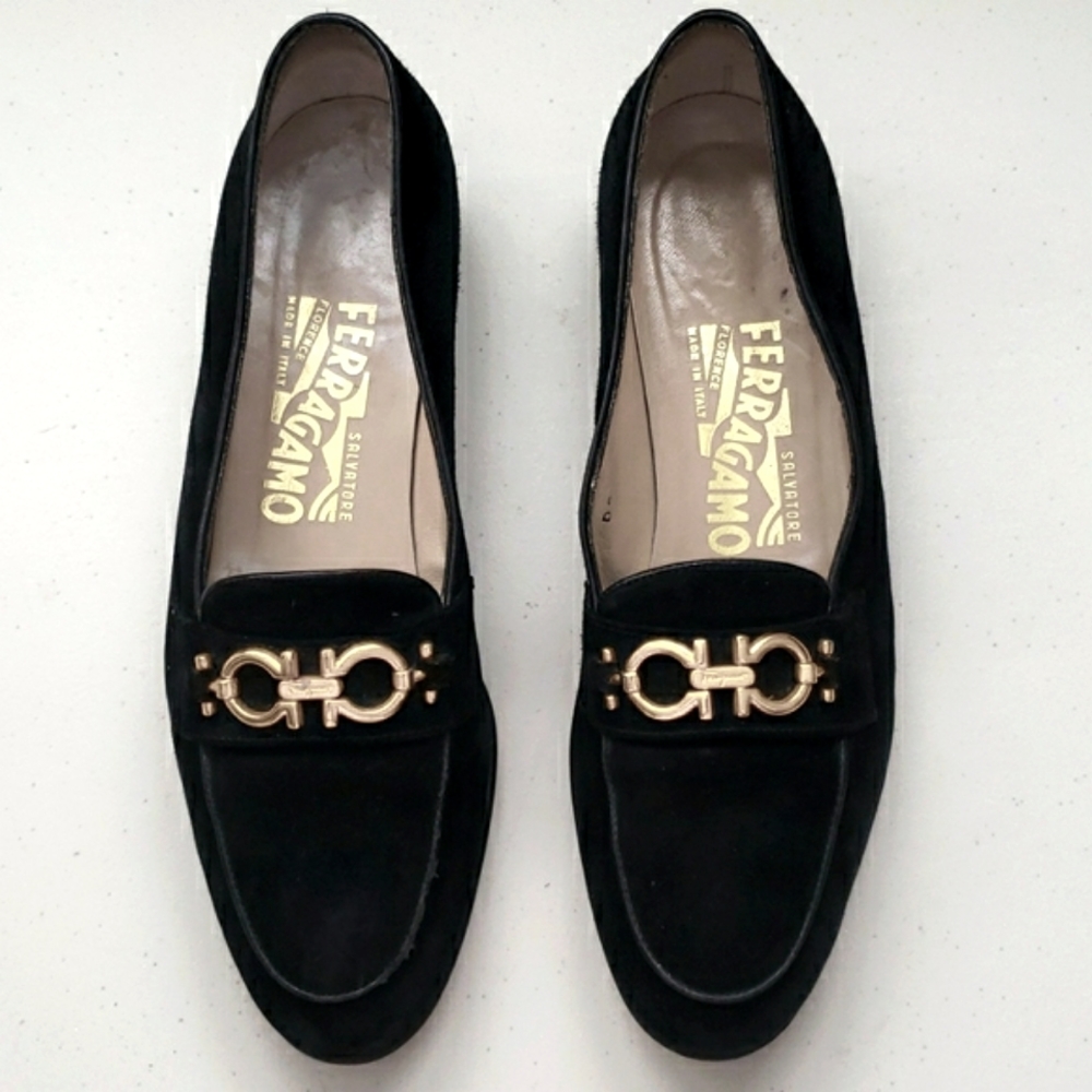 Salvatore Ferragamo Black with Gold Buckle Shoes Small Heel Size 6.5B